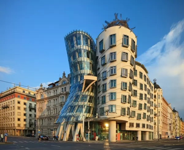 البيت الراقص من اجمل اماكن سياحية في براغ