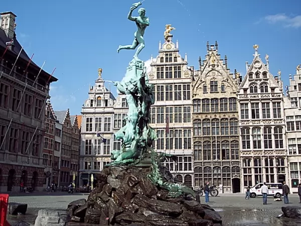 مدينة أنتويرب من اجمل اماكن سياحية في بلجيكا