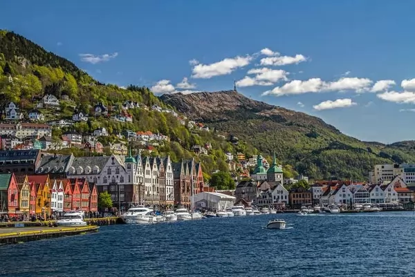 ميناء برجن من اجمل اماكن سياحية في النرويج