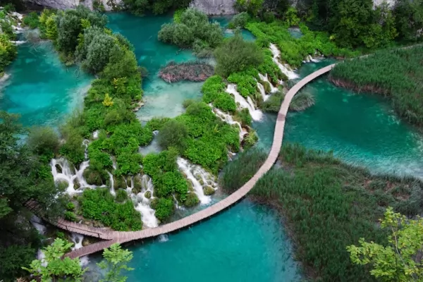 الحديقة الوطنية بليتفيس من اماكن سياحية في كرواتيا