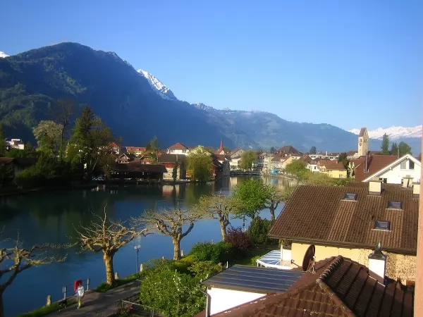 إنترلاكن من اجمل اماكن سياحية في سويسرا