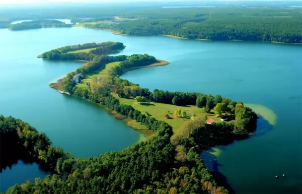 بحيرة ماسوريان لاكيلاند من اجمل اماكن سياحية في بولندا
