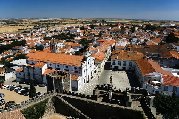 كايس دا ريبيرا من اجمل اماكن سياحية في البرتغال