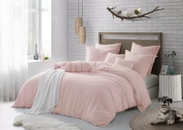 تصميمات من غرف النوم الوردية الرائعة بالصور Pink-bedrooms_1544_5_1559616818